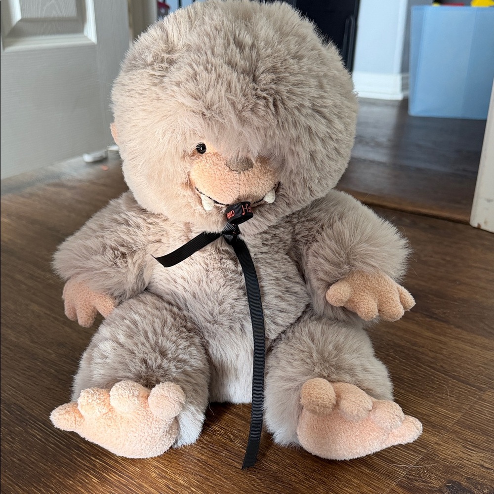 Jellycat Bo Bigfoot